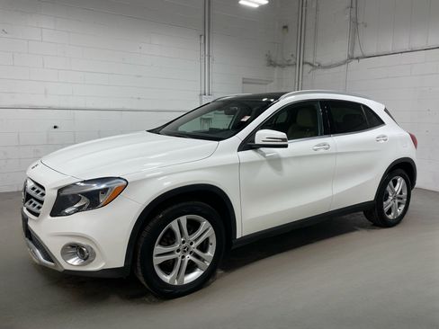 Used 2018 Mercedes-Benz GLA 250 4MATIC w/ Premium Package image 1