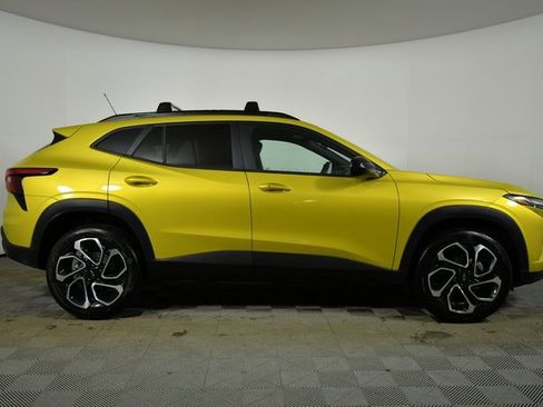 New 2025 Chevrolet Trax RS image 16