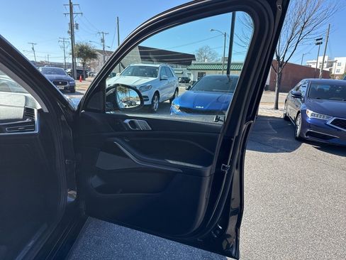 Used 2019 BMW X7 xDrive40i w/ Premium Package image 23