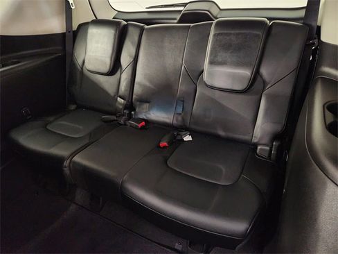 Used 2017 Nissan Armada SL w/ Interior Lighting Package image 32