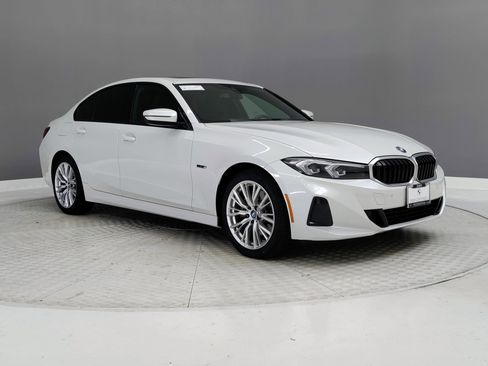Certified 2023 BMW 330e image 5