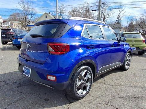 Certified 2022 Hyundai Venue SEL image 52