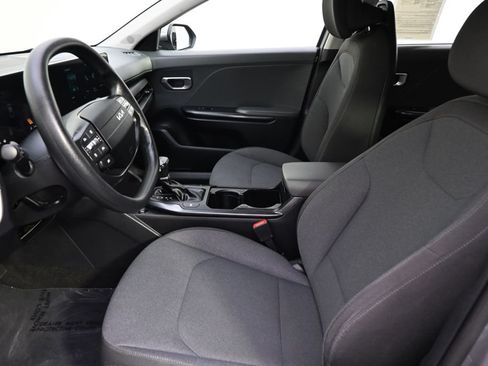 Used 2025 Kia K4 FWD image 13