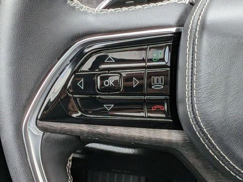 Used 2023 Jeep Grand Cherokee Overland w/ Luxury Tech Group IV image 19