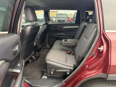 Used 2015 Toyota Highlander Plus image 7