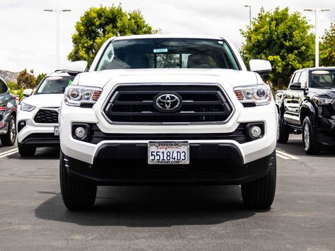 Used 2021 Toyota Tacoma SR5 RWD image 2
