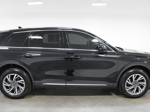 Used 2024 Lincoln Corsair AWD image 10