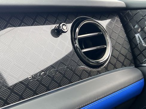 Certified 2025 Bentley Bentayga image 38