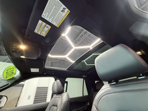 Used 2023 Ford Expedition Max Limited image 18