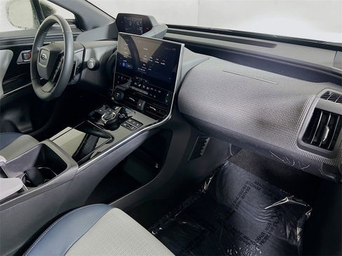 Used 2023 Subaru Solterra AWD image 27