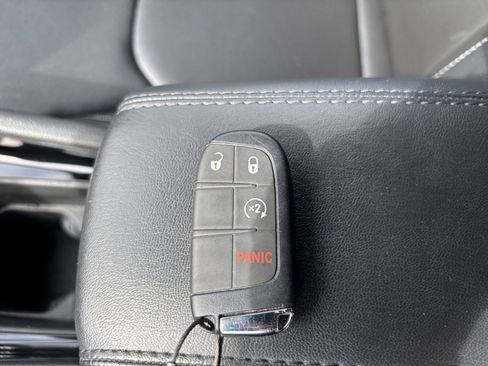 Used 2025 Jeep Compass Limited AWD/4WD image 25