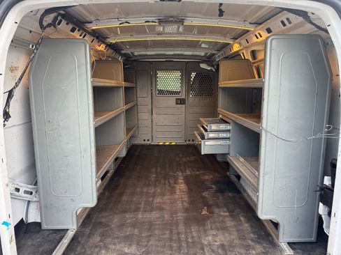 Used 2012 Chevrolet Express 2500 image 16