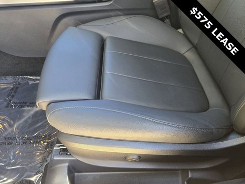 Certified 2025 Mercedes-Benz GLB 250 image 21