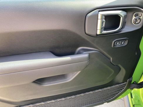 New 2025 Jeep Gladiator Sport image 37