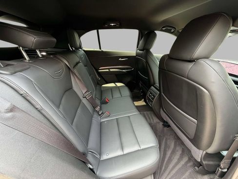 Used 2025 Cadillac XT4 Premium Luxury FWD image 16