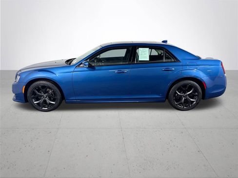 Used 2023 Chrysler 300 Touring L w/ Popular Equipment Group image 9