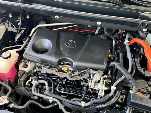 Used 2020 Toyota RAV4 LE w/ All Weather Liner Package image 31