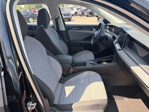 Certified 2025 Volkswagen Tiguan S FWD image 21