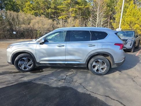 Used 2023 Hyundai Santa Fe SEL w/ Premium Package image 9