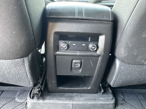 Used 2022 Chevrolet Traverse LT w/ LPO, Floor Liner Package image 22