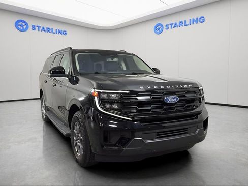 Used 2025 Ford Expedition Max Active AWD/4WD image 14