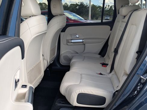 Used 2020 Mercedes-Benz GLB 250 4MATIC image 17