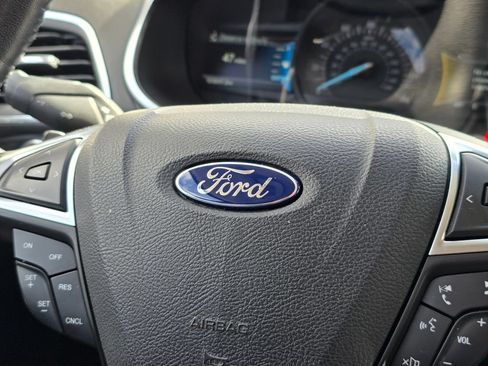 Used 2016 Ford Edge Titanium w/ Technology Package AWD/4WD image 32