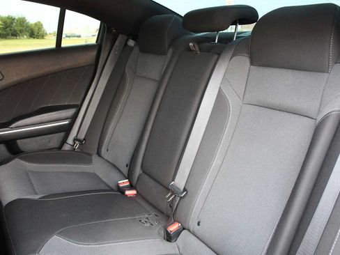 Used 2022 Dodge Charger SXT RWD image 18