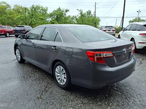 Used 2014 Toyota Camry FWD image 6