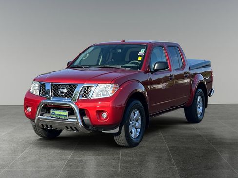 Used 2012 Nissan Frontier SV w/ SV Premium Utility Pkg AWD/4WD image 3