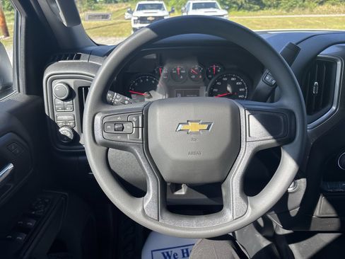 New 2026 Chevrolet Silverado 1500 W/T w/ WT Value Package AWD/4WD image 17