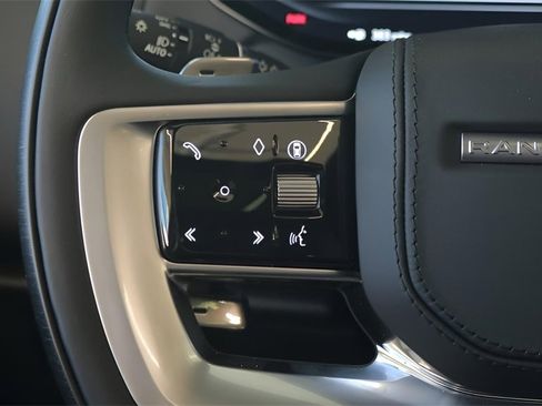 New 2026 Land Rover Range Rover SE image 17