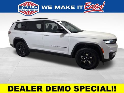 New 2025 Jeep Grand Cherokee L Altitude AWD/4WD image 19