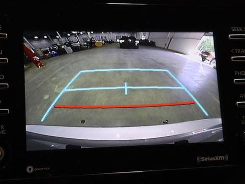 Used 2022 Toyota Camry SE image 5