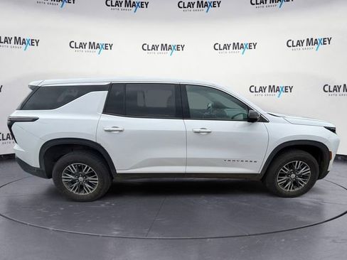 Used 2024 Chevrolet Traverse LS FWD image 6
