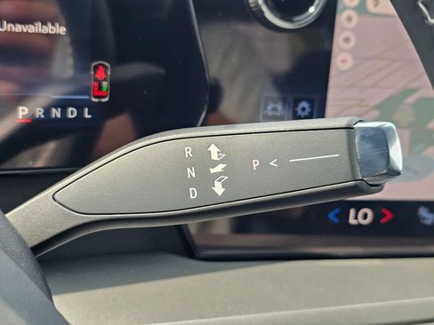 New 2026 Chevrolet Traverse LT image 17