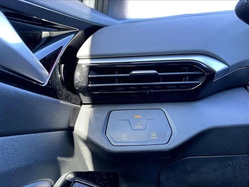Used 2021 Volkswagen ID.4 Pro image 35