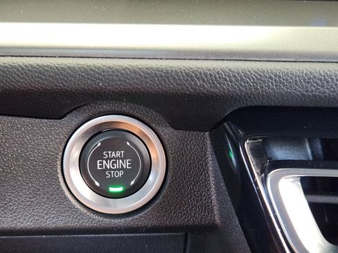 Certified 2025 Chevrolet Traverse LT FWD image 21
