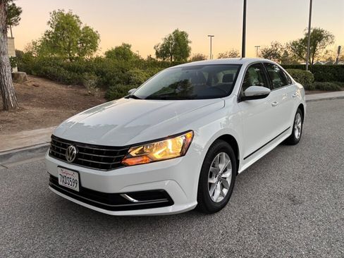 Used 2017 Volkswagen Passat 1.8T S image 35