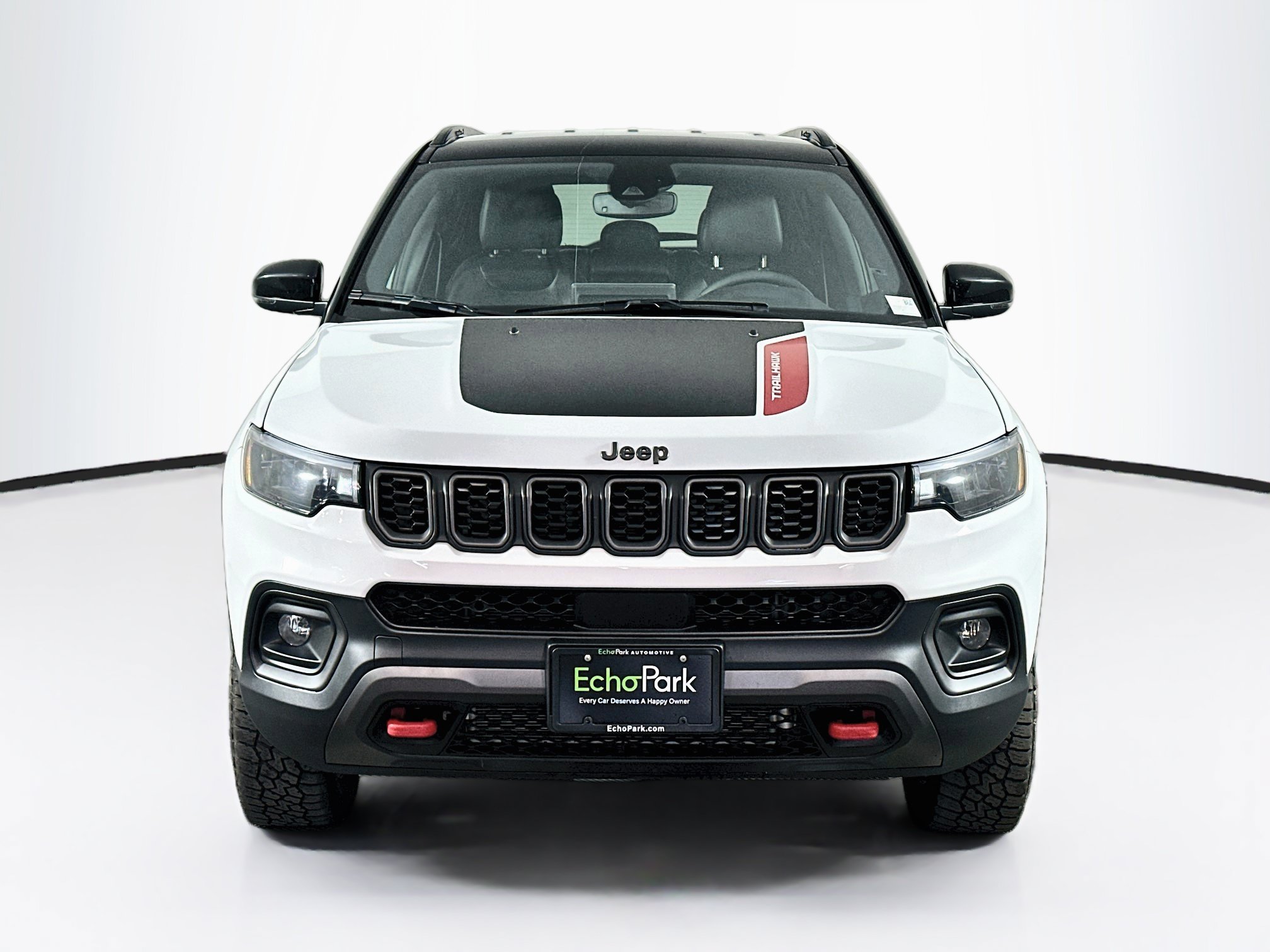 Used 2025 Jeep Compass Trailhawk AWD/4WD image 2