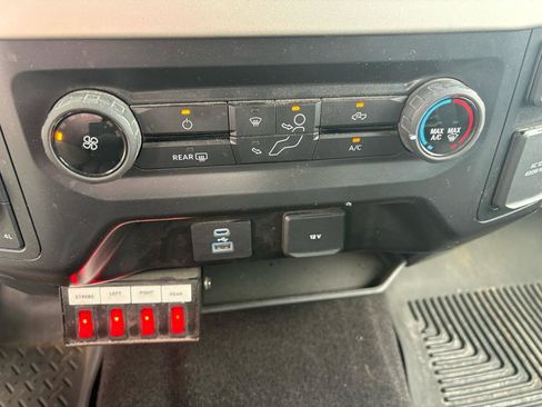 Used 2021 Ford F150 XLT w/ Trailer Tow Package image 28