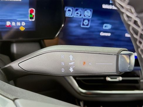 New 2026 Chevrolet Equinox EV LT image 12