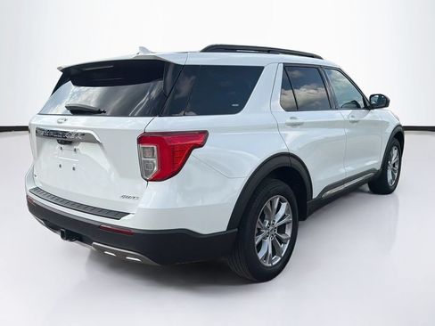 Used 2024 Ford Explorer XLT w/ Equipment Group 202A AWD/4WD image 5