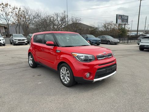 Used 2017 Kia Soul + w/ Audio Package image 8