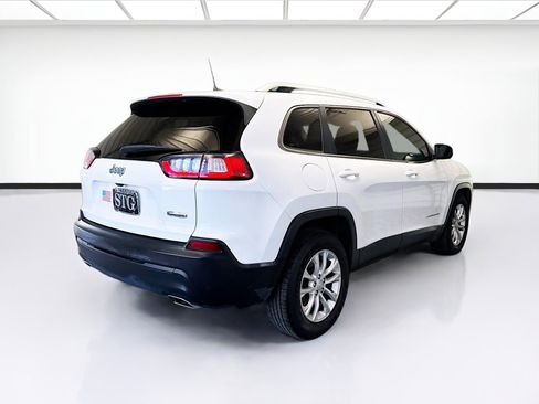 Used 2019 Jeep Cherokee Latitude w/ Popular Appearance Group image 4