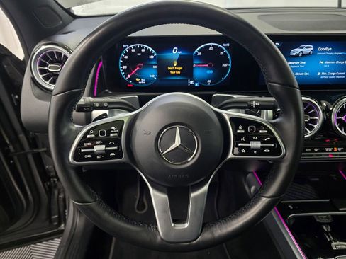 Used 2022 Mercedes-Benz EQB 350 4MATIC image 14