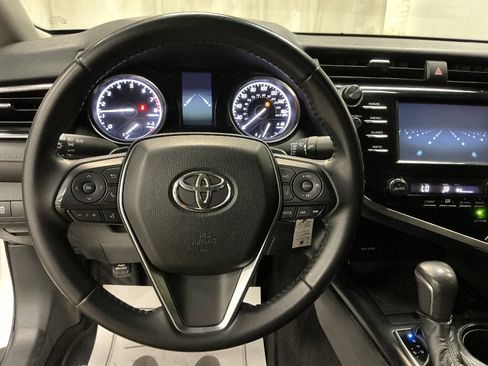 Used 2018 Toyota Camry SE w/ Protection Package (Q1) image 12