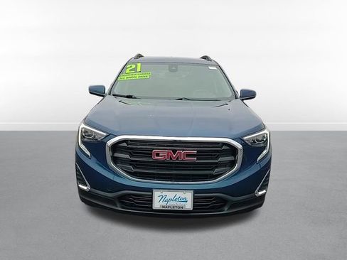 Used 2021 GMC Terrain SLE w/ Driver Convenience Package image 2