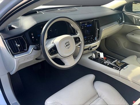 Used 2024 Volvo S60 T8 Ultimate w/ Climate Package image 15