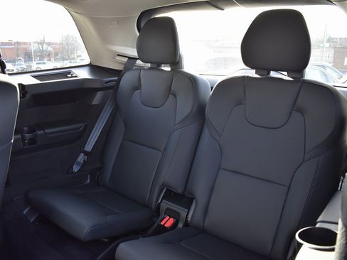 New 2025 Volvo XC90 T8 Plus w/ Protection Package Premier image 15